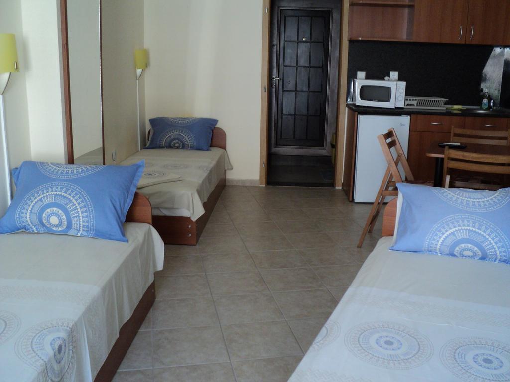 Meni Apartments And Guest Rooms Sozopol Værelse billede