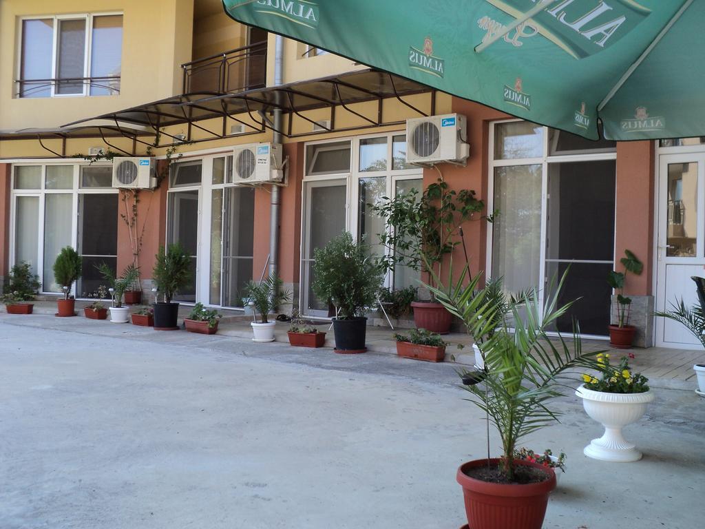 Meni Apartments And Guest Rooms Sozopol Eksteriør billede